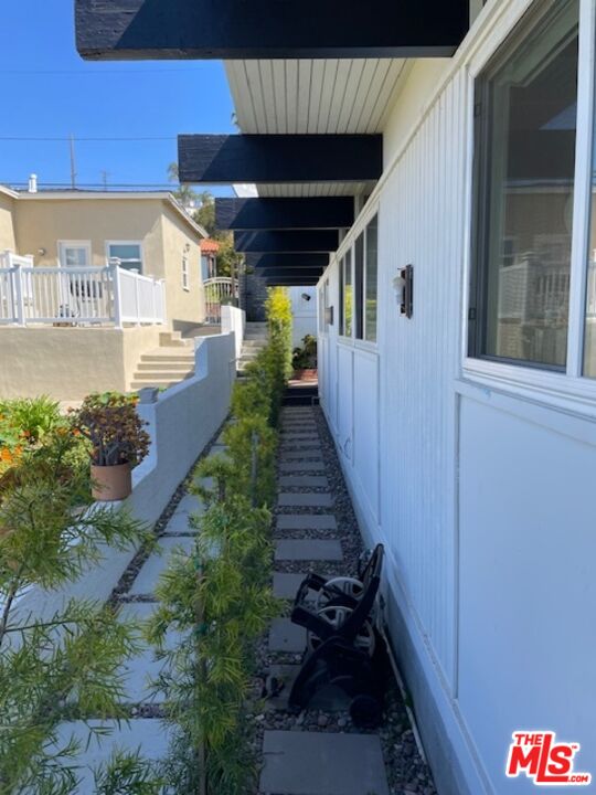 1433 SILVIUS AVE