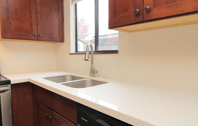 2 beds, 1 bath, 1,000 sqft, $1,795, Unit 5125