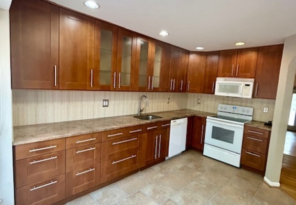 7 WILLWOOD CT