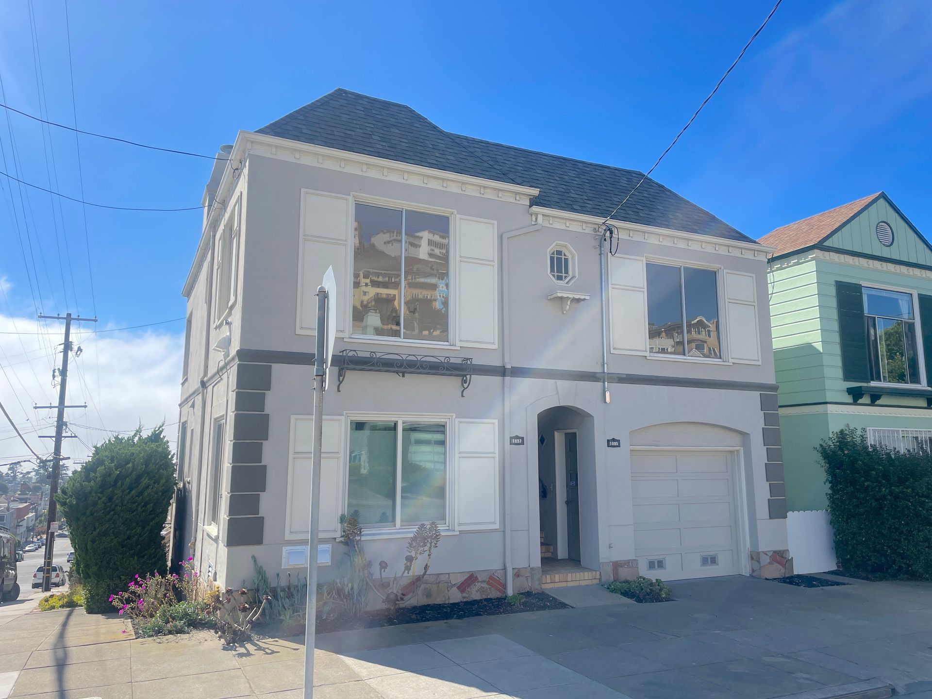 Golden Gate Heights: Remodeled, Spacious Studio w/ A/C, Laundry In-Unit and Dishwasher