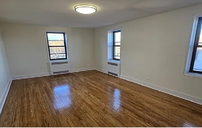 92 11 35 AVE