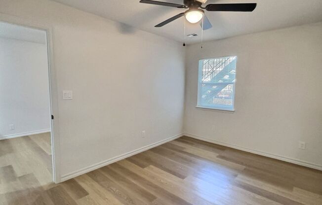 1 bed, 1 bath, 450 sqft, $725, Unit 79-123