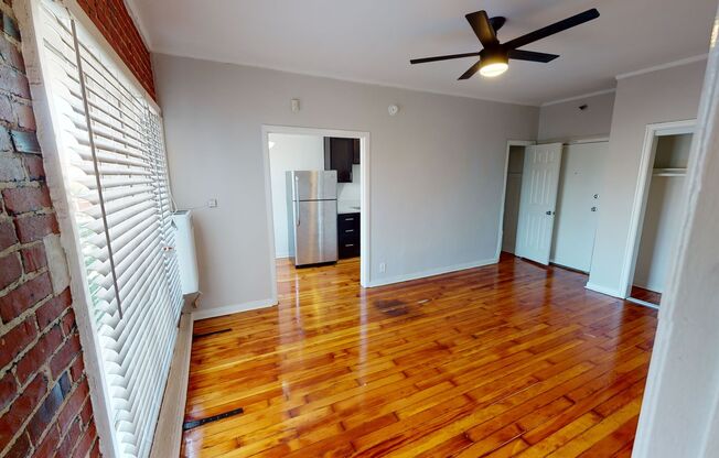 Studio, 1 bath, 450 sqft, $1,495, Unit 414