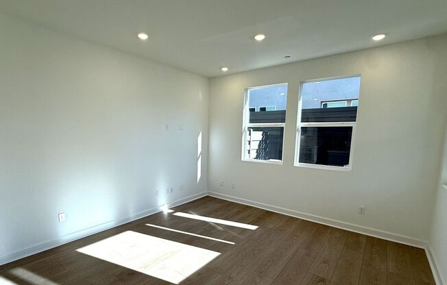 2025 Build, 3 Bedroom 2.5 bath with over 2000sqft!!!