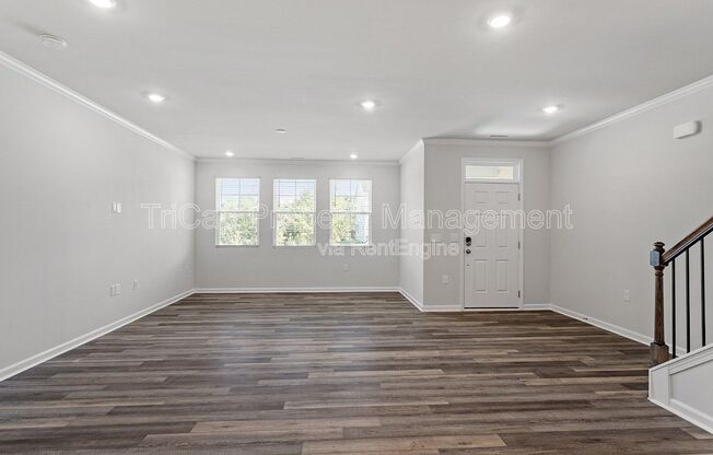 1636 SINGING BIRD TRL