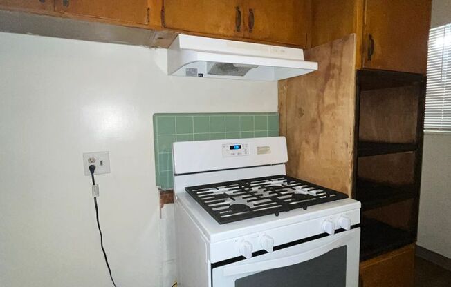 1 bed, 1 bath, $950, Unit 429