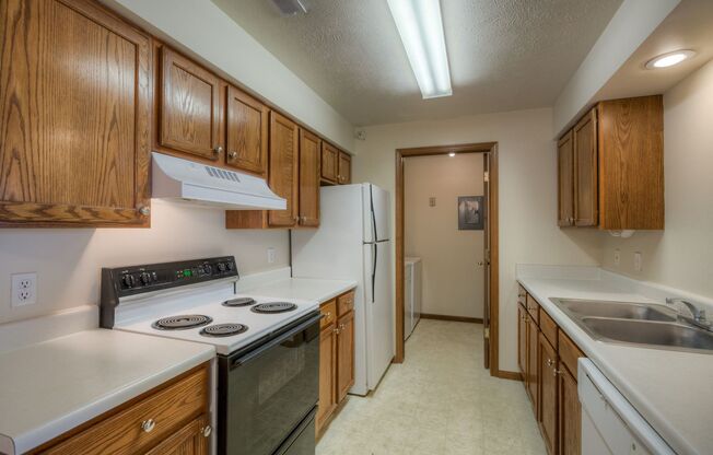 2 beds, 2 baths, $1,210, Unit 02