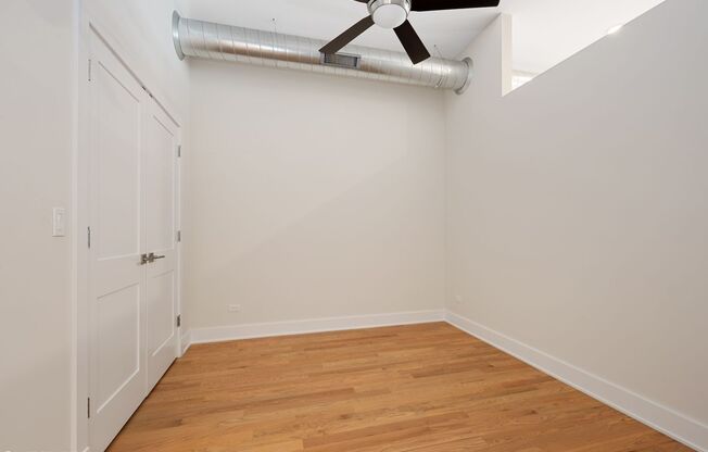 Stunning New Construction, Pet Friendly 2 Bed 2 Bath Duplex unit in Lincoln Square.