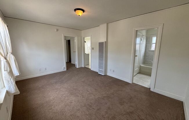 Rowena Avenue, 2809-2821.5