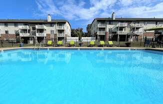 swimming pool at Eastland Apartments