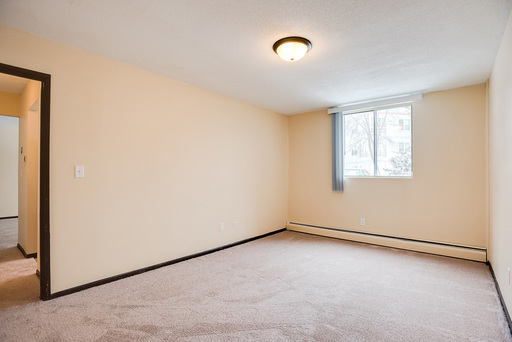 1 bed, 1 bath, 750 sqft, $930, Unit H 105