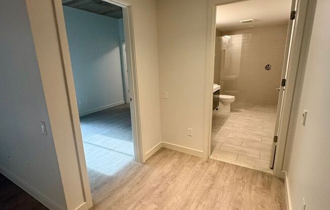1 bed, 1 bath, 781 sqft, $2,565, Unit 323