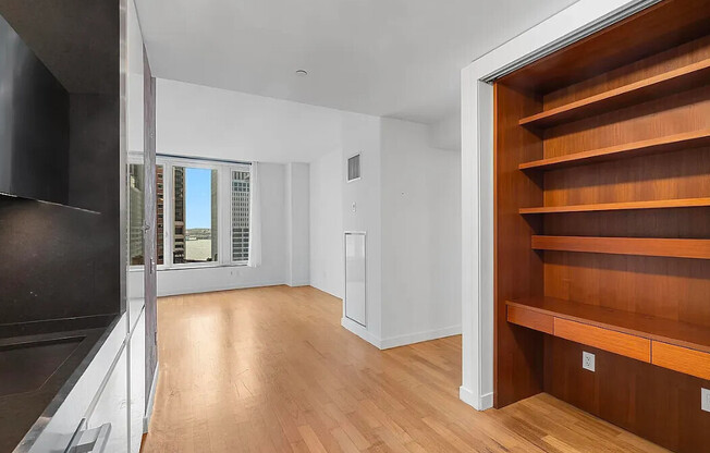 1 bed, 1 bath, 832 sqft, $6,300, Unit 18C