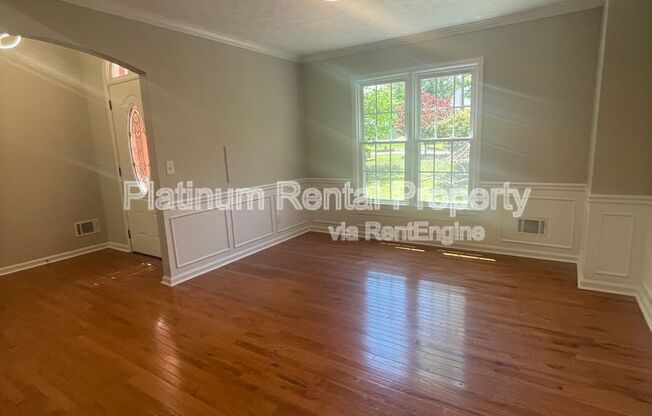 4 beds, 2.5 baths, 2,959 sqft, $2,695