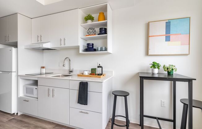 1 bed, 1 bath, 400 sqft, $1,350, Unit 409