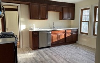 3 beds, 1 bath, 1,400 sqft, $3,000, Unit 2