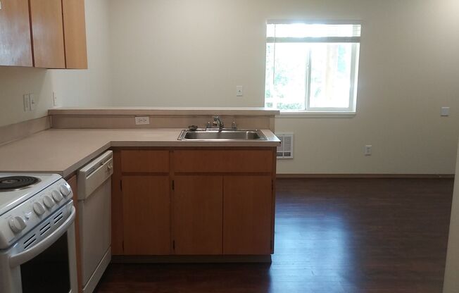 #170-5520 N. Missouri Ave.