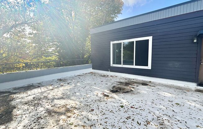 3 beds, 2 baths, 985 sqft, $2,495, Unit 401