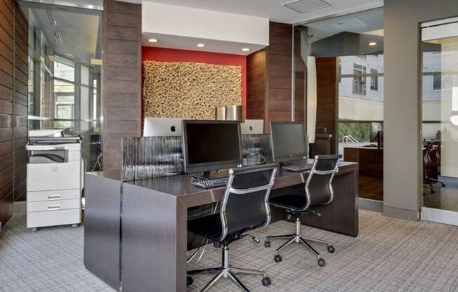 business-center-The-Fitzgerald-apartment