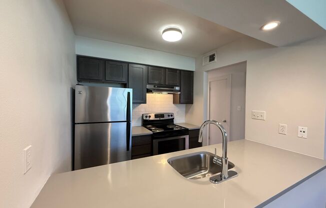 2 beds, 2 baths, 950 sqft, $1,754, Unit WWK-218