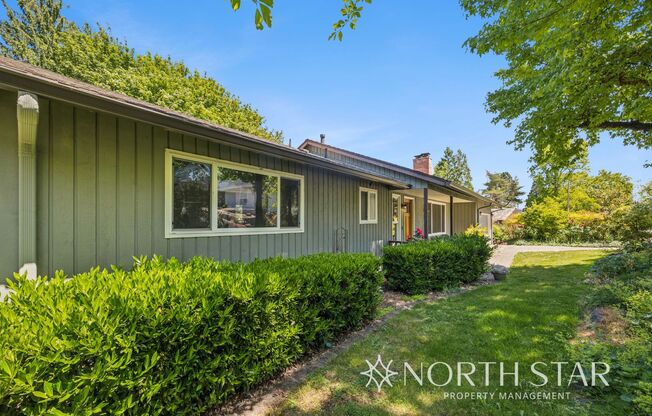 Beautiful Lake Oswego Ranch Home in Red Fox Hills Neighborhood