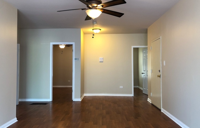 2 beds, 1 bath, $1,450, Unit 1639#1E