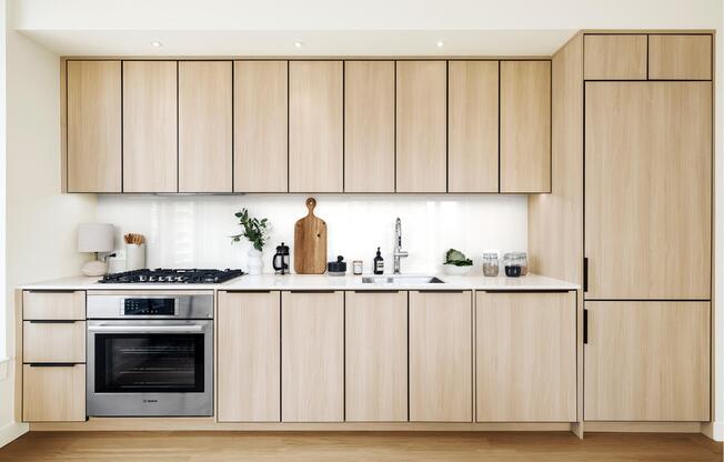280 W 24 ST