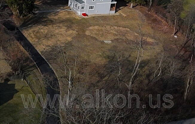 322 CRANE AVE