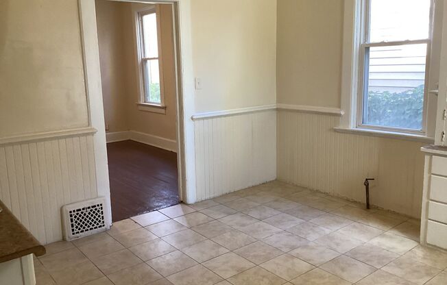 2 beds, 1 bath, $850