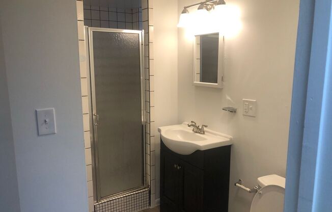 Friendship - 2 BR Apartment 2BA - 3rd Floor