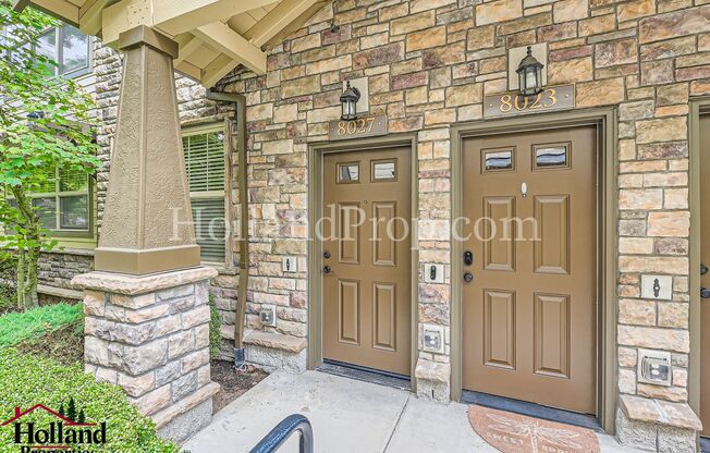 2 beds, 1 bath, $1,645