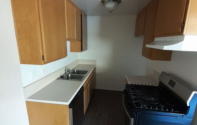 Studio, 1 bath, 475 sqft, $1,645, Unit 208