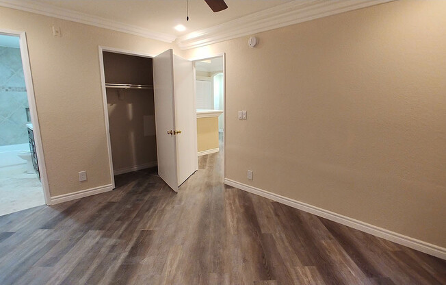 2 beds, 2 baths, 940 sqft, $2,795, Unit 212