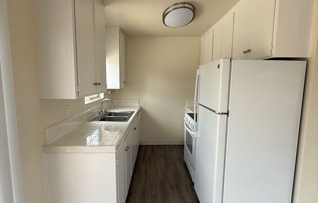 4605 Olney