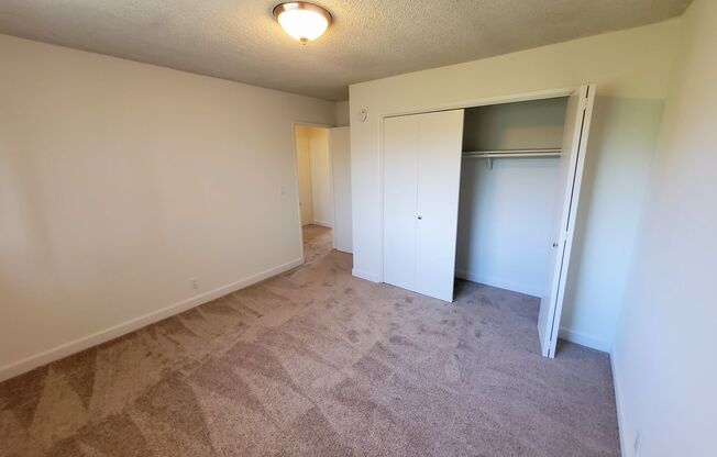 2 beds, 1 bath, 992 sqft, $2,495, Unit 35