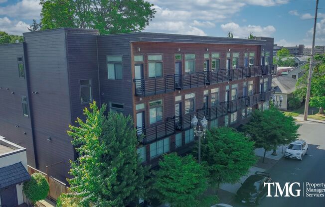 Broadway Apartments