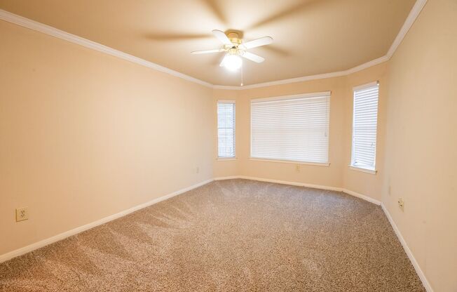 3 beds, 2 baths, $3,000, Unit # 104