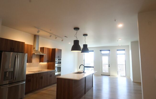 2 beds, 2 baths, 1,469 sqft, $2,750, Unit 812