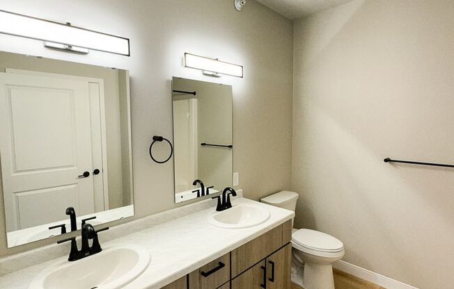 3 beds, 2 baths, 1,409 sqft, $1,975, Unit C301