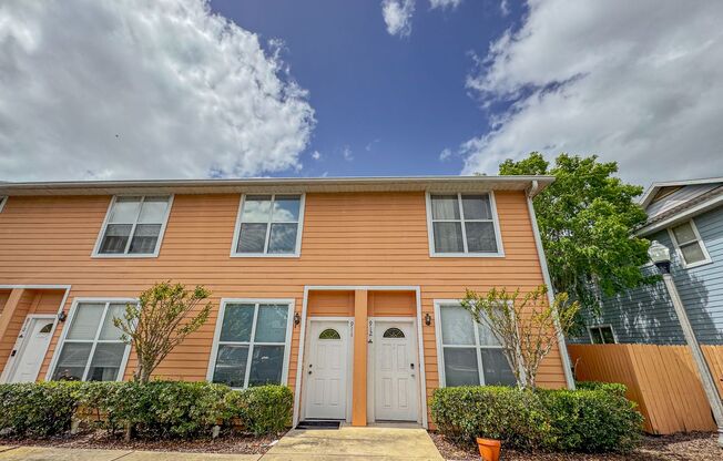 2 beds, 2.5 baths, $1,350, Unit Unit #912