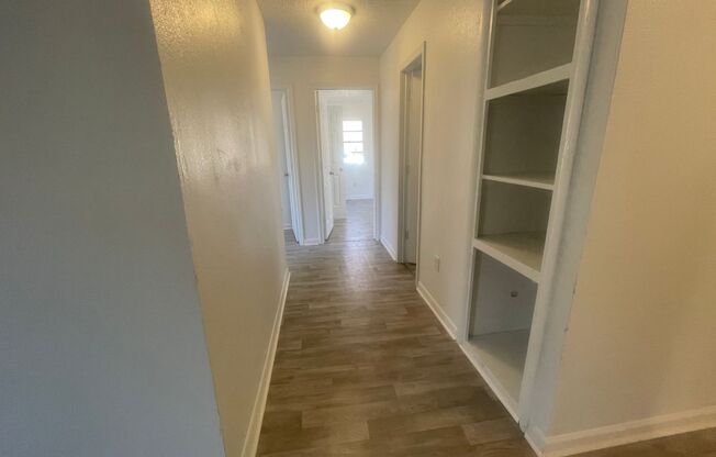 3 beds, 1 bath, $995