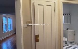 830 Reba Pl