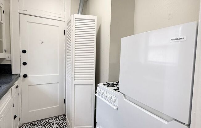 1 bed, 1 bath, $1,095, Unit B3614