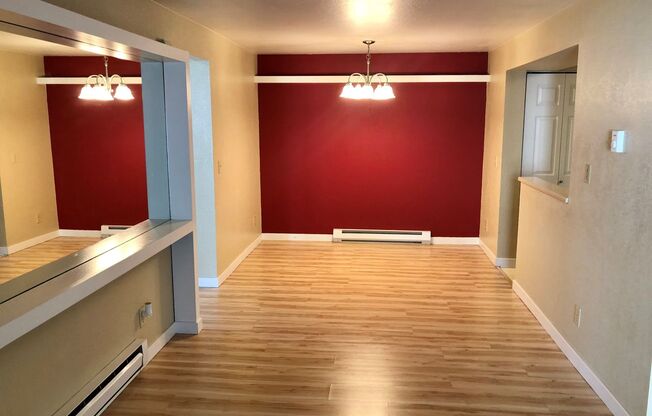 Updated 2 Bedroom Condo in Prime Redmond Location!