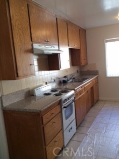 2 beds, 1 bath, 800 sqft, $2,400, Unit 3