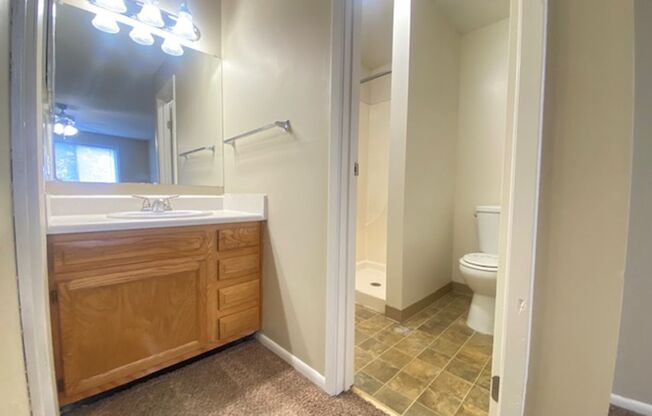 2 beds, 2 baths, 1,005 sqft, $1,075, Unit 1523-11