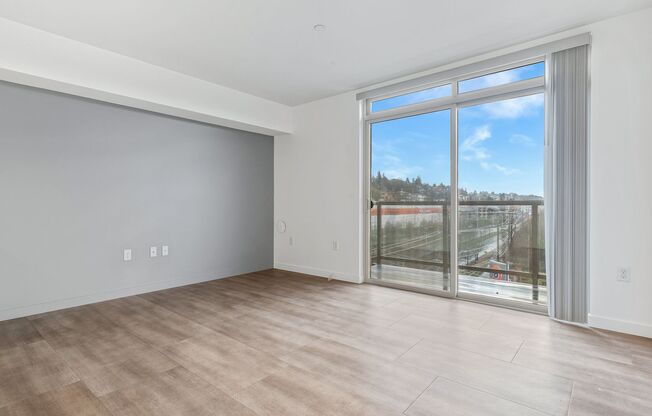 1 bed, 1 bath, 587 sqft, $1,975, Unit 703