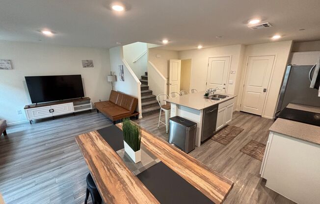 Gorgeous 3Bed/2.5Bath/2Car Townhome located in Southwest Las Vegas- Make the Move for Less: $300 Off Move-In Fees!!