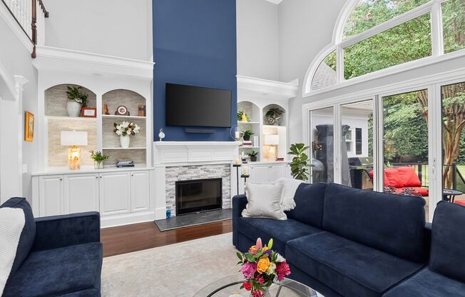 4 beds, 3.5 baths, $6,300