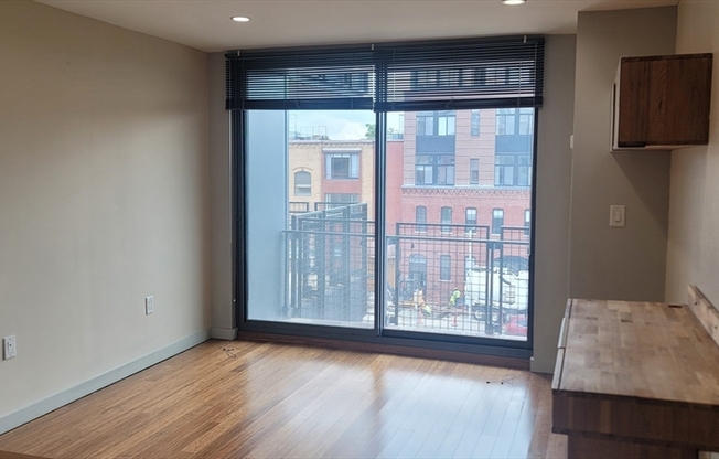 1 bed, 1 bath, 613 sqft, $2,900, Unit 406